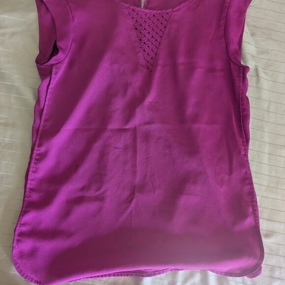 The Limited Keyhole Blouse - Picture 2 of 3